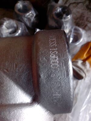 ASTM A182 F53 2507 UNS S32750 1.4410 جعلی ساکٹ تھریڈڈ ایلبو ٹی کیپ کراس کپلنگ